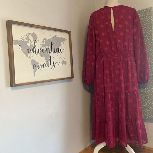 Torrid Maroon Midi Clip Dot Star Patterned Chiffon Tiered Pocketed Dress Size 2 - Picture 5 of 8